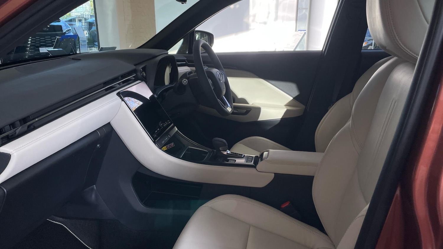 Used Lexus LBX 2025 for sale - 76457947: Photo 6