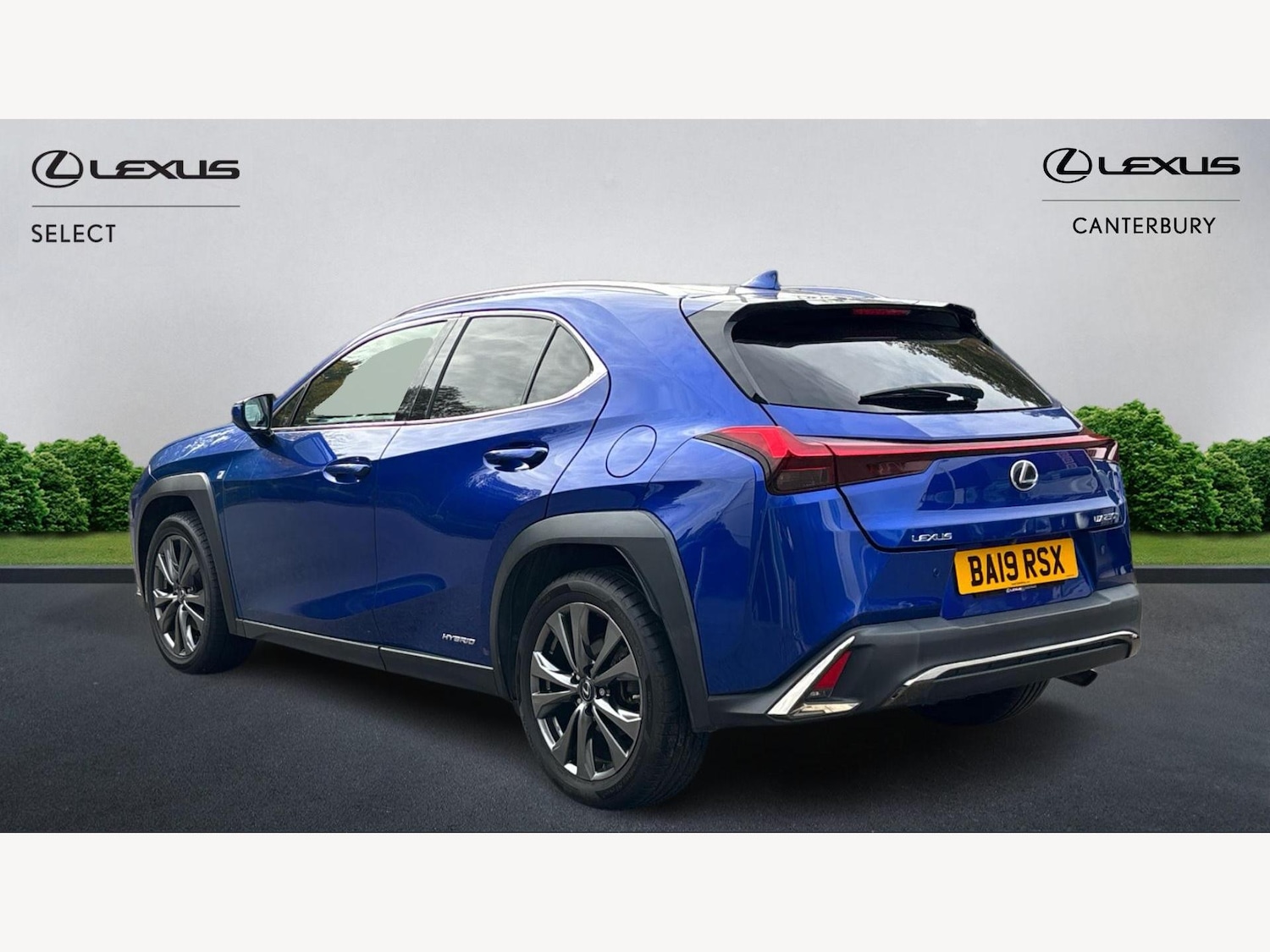 Used Lexus UX 2019 for sale - 76359889: Photo 2