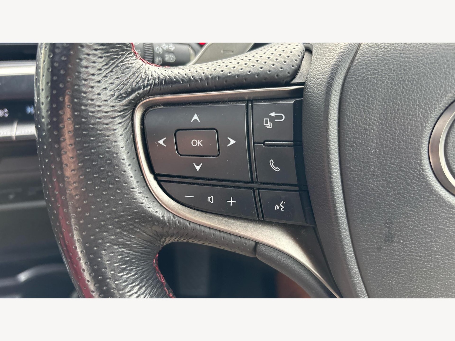 Used Lexus UX 2019 for sale - 76359889: Photo 26