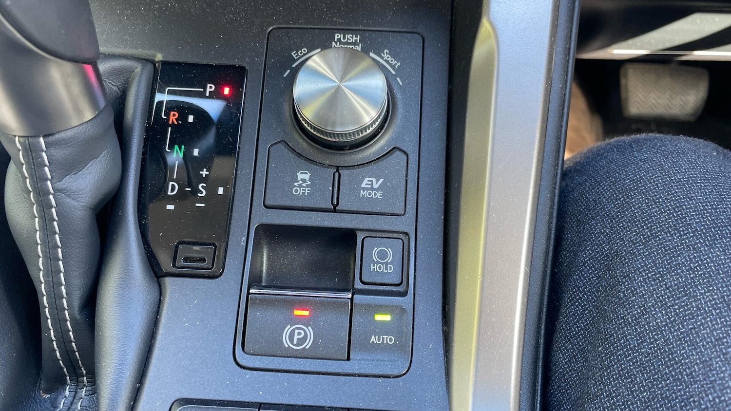 Used Lexus NX 2018 for sale - 76109380: Photo 38