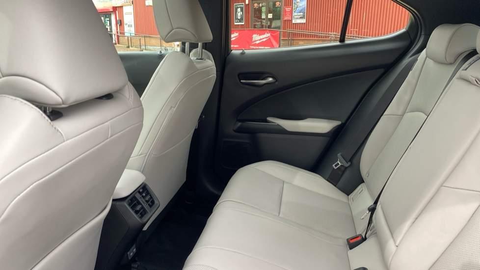 Used Lexus UX 2024 for sale - 77440953: Photo 13