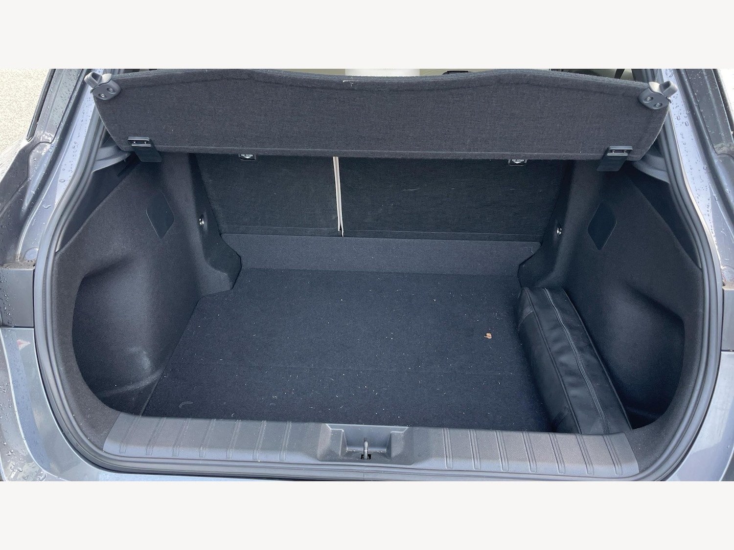 Used Lexus LBX 2024 for sale - 77130645: Photo 17