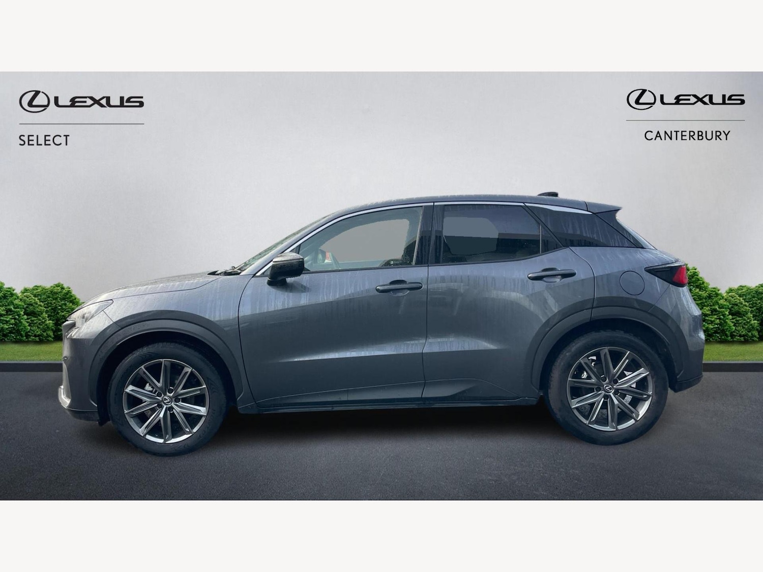 Used Lexus LBX 2024 for sale - 77130645: Photo 3