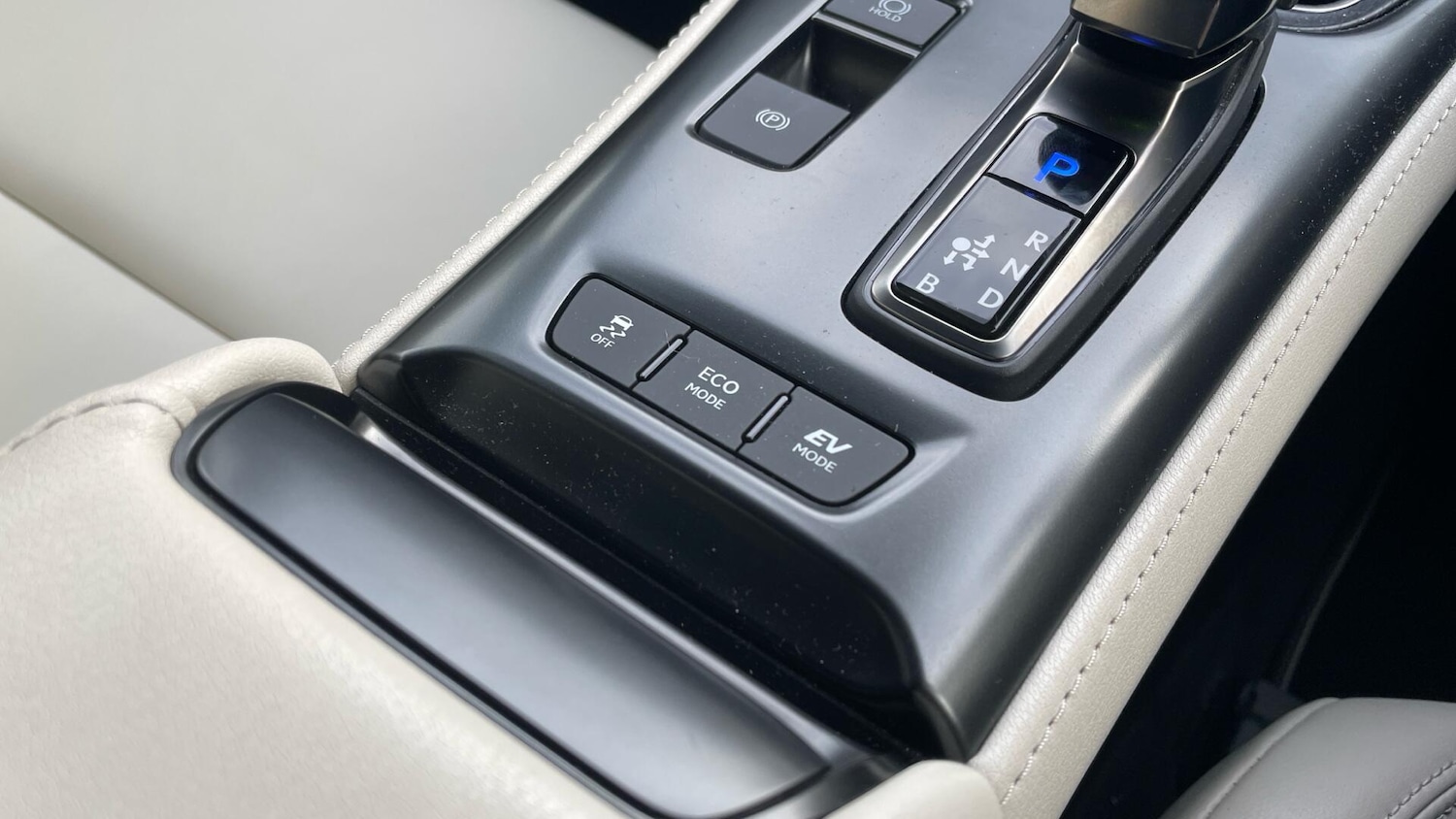 Used Lexus LBX 2024 for sale - 77130645: Photo 41