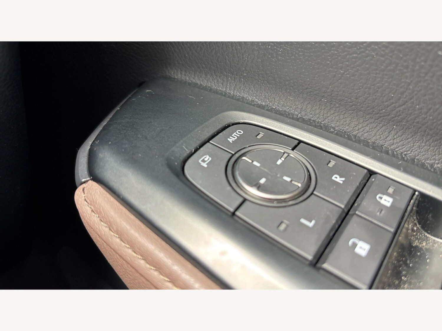 Used Lexus LBX for sale - 77853209: Photo 22