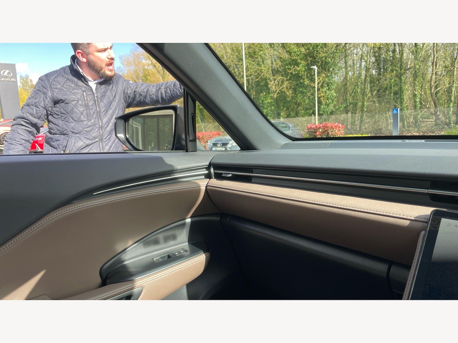 Used Lexus LBX for sale - 78127909: Photo 37