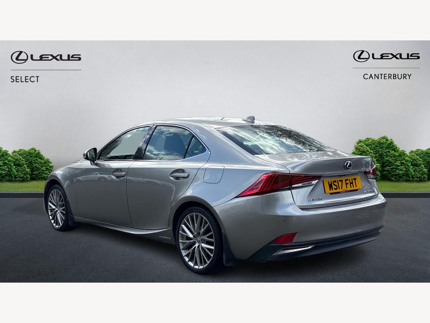 Used Lexus IS 2017 for sale - 77853207: Photo 2