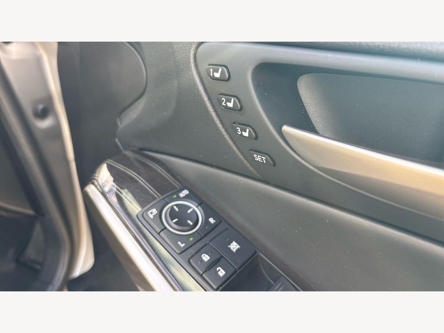 Used Lexus IS 2017 for sale - 77853207: Photo 23