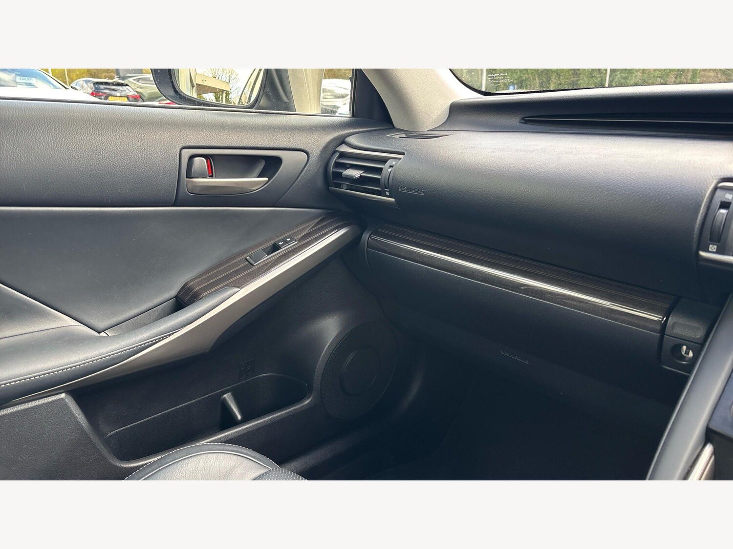 Used Lexus IS 2017 for sale - 77853207: Photo 31