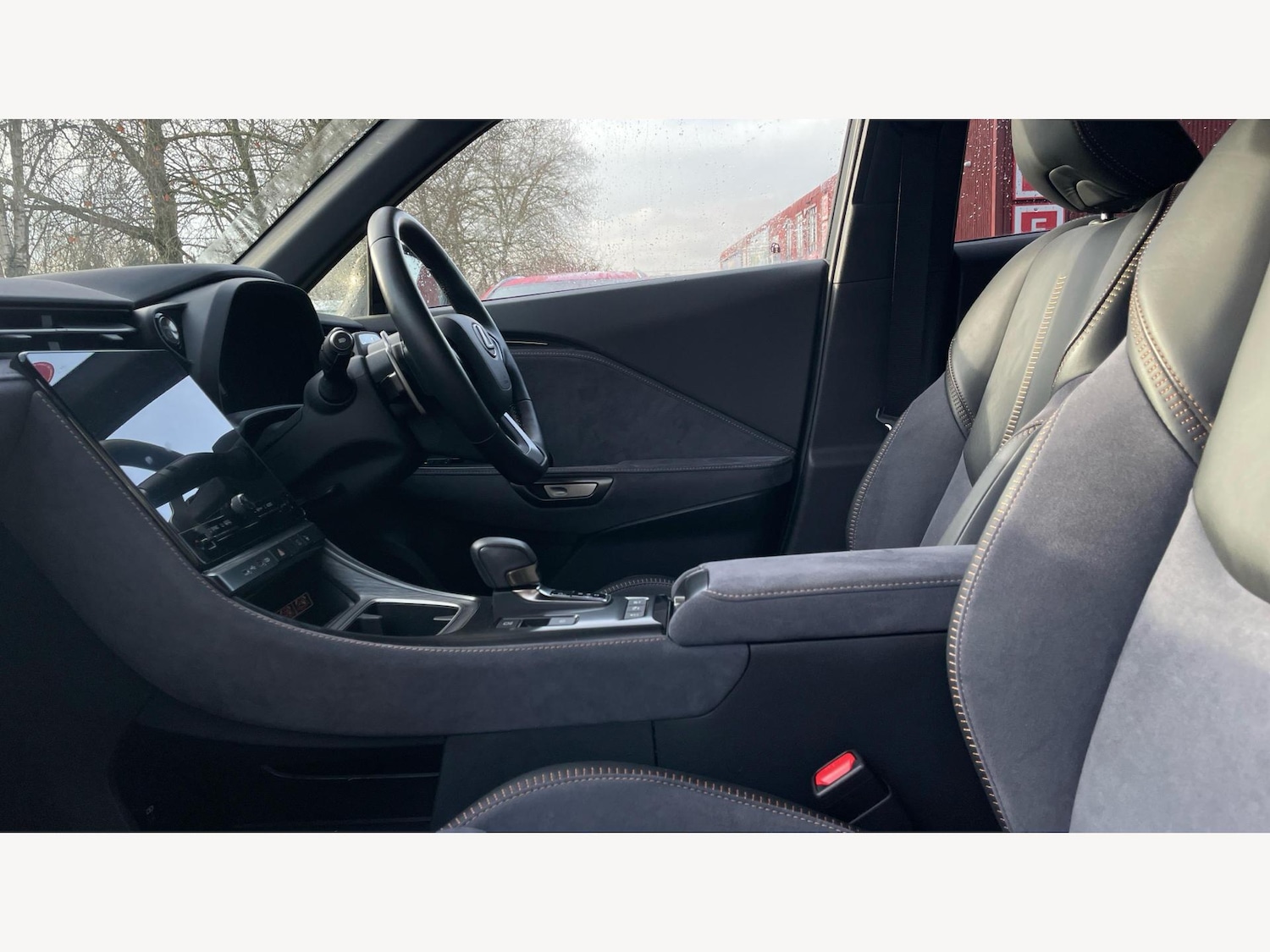 Used Lexus LBX 2024 for sale - 77109122: Photo 8