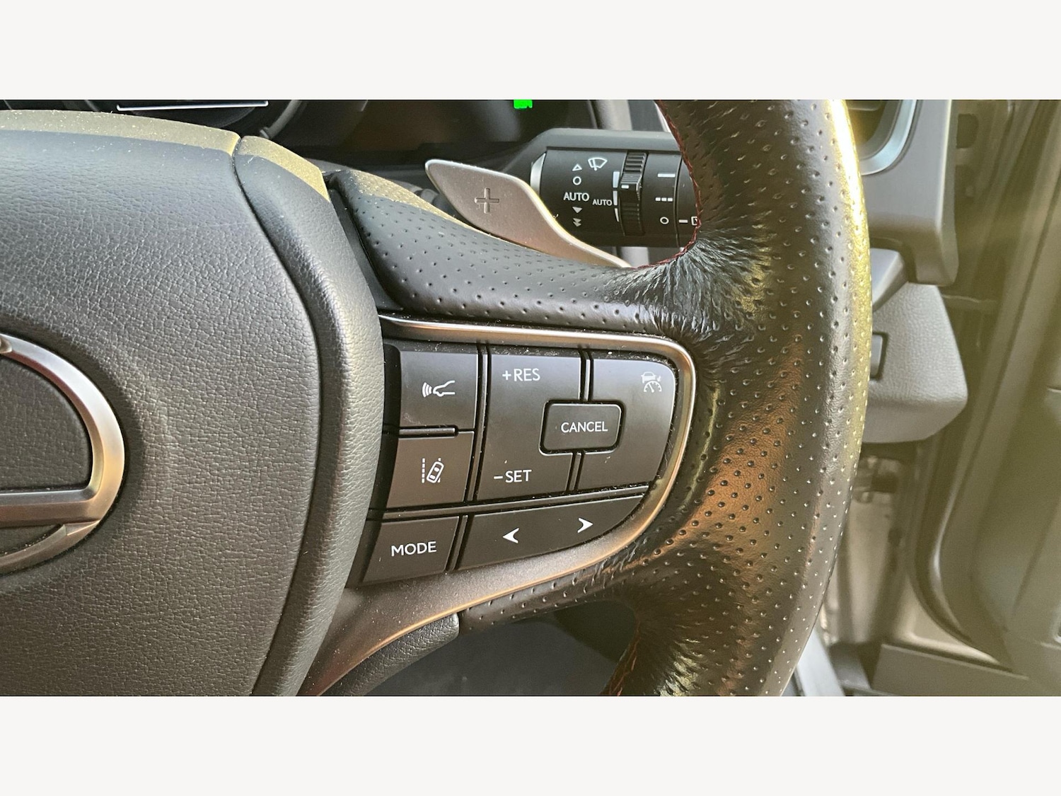 Used Lexus UX 2020 for sale - 76584623: Photo 30