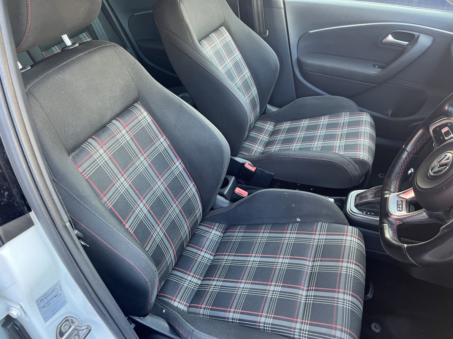 Used Volkswagen Polo 2015 for sale - 78213469: Photo 3