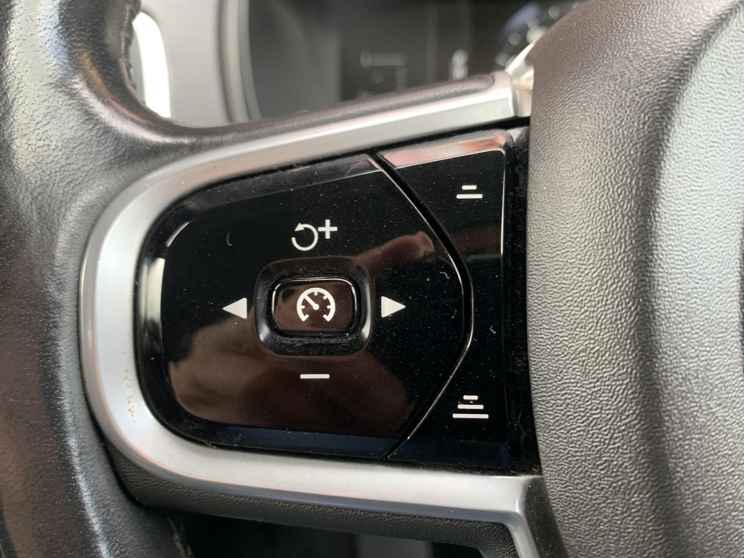 Used Volvo XC90 2017 for sale - 78064158: Photo 28