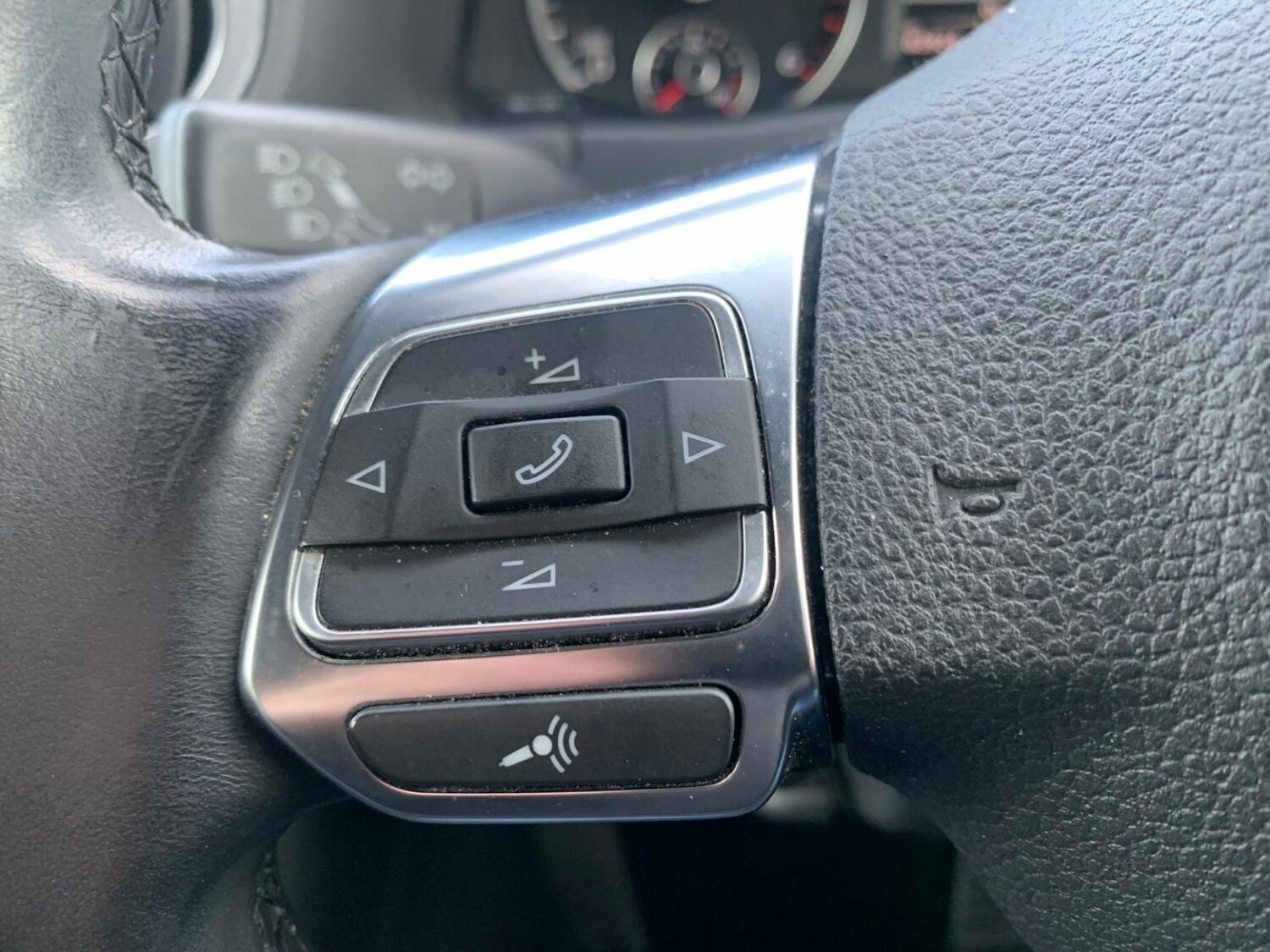 Used Volkswagen Tiguan 2014 for sale - 77721229: Photo 24