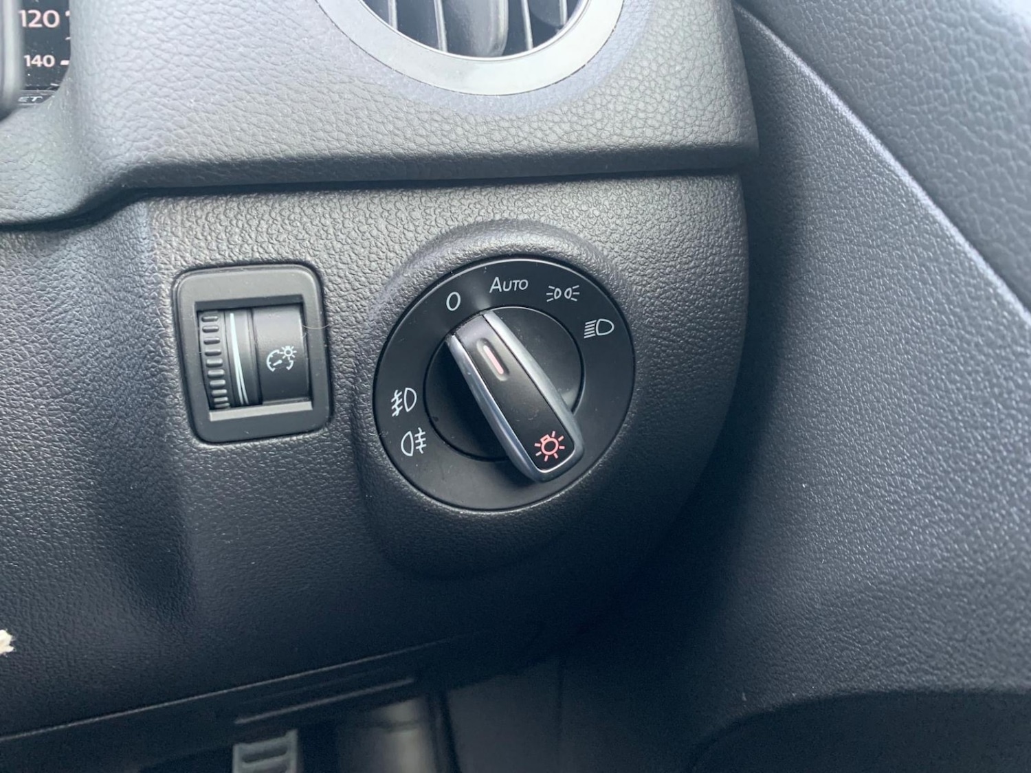 Used Volkswagen Tiguan 2014 for sale - 77721229: Photo 25