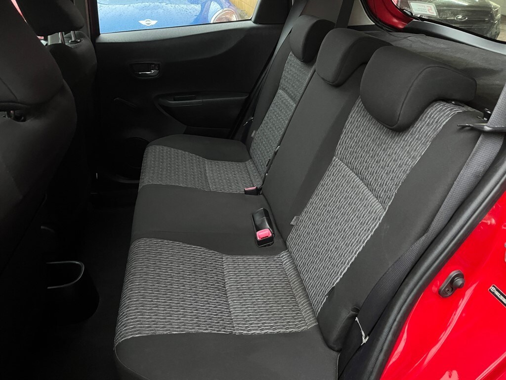 Used Toyota Yaris 2013 for sale - 77721379: Photo 10