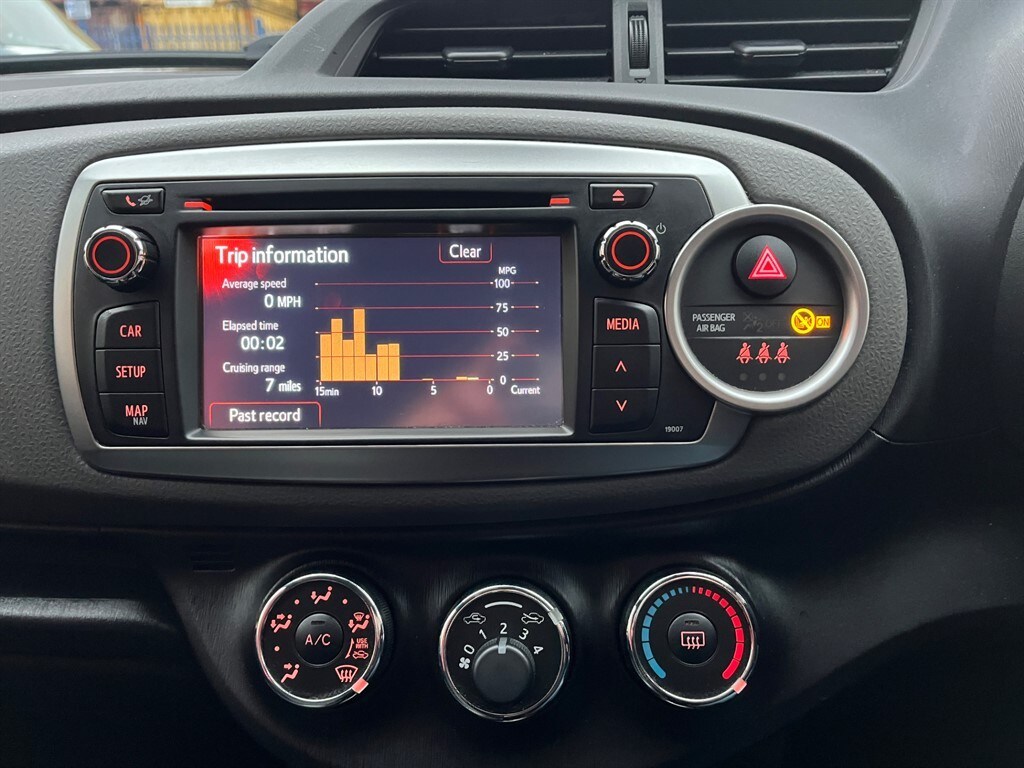 Used Toyota Yaris 2013 for sale - 77721379: Photo 15