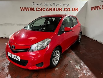 Used Toyota Yaris 2013 for sale - 77721379: Photo