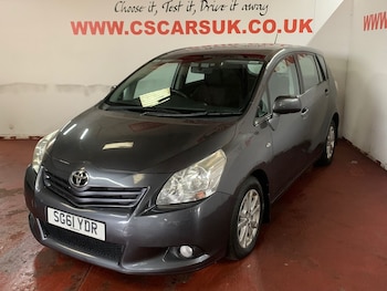 Used Toyota Verso 2011 for sale - 77721319: Photo