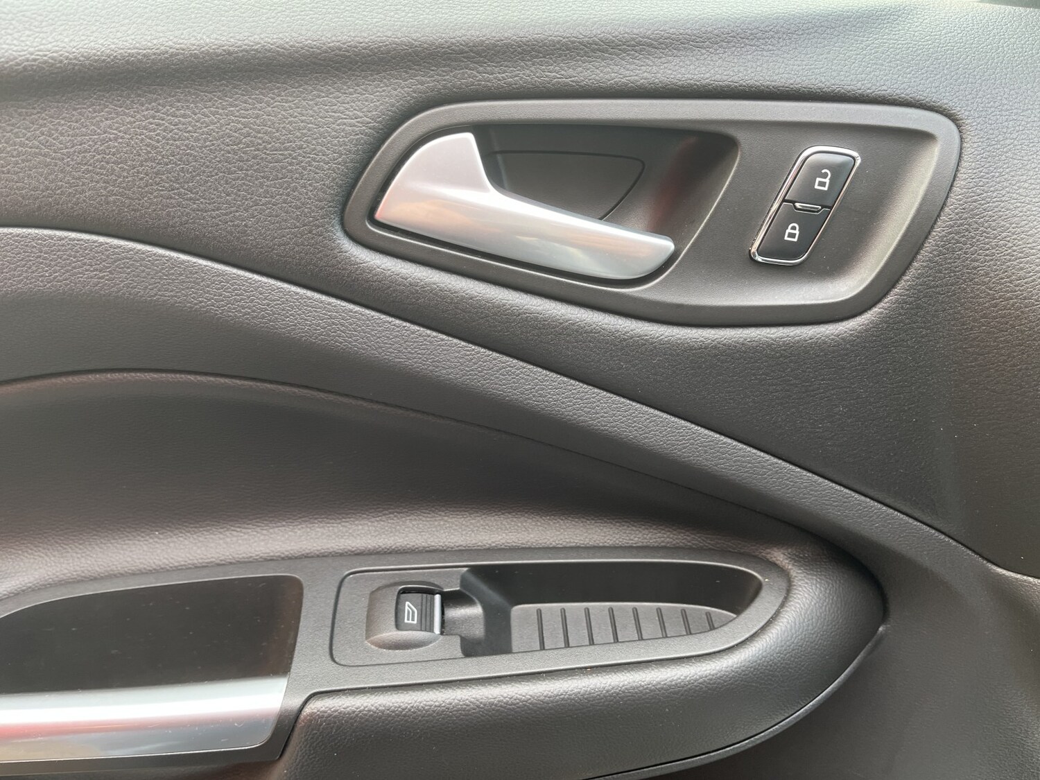 Used Ford Kuga 2016 for sale - 78125130: Photo 28