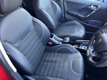 Used Peugeot 2008 2018 for sale - 78433787: Photo