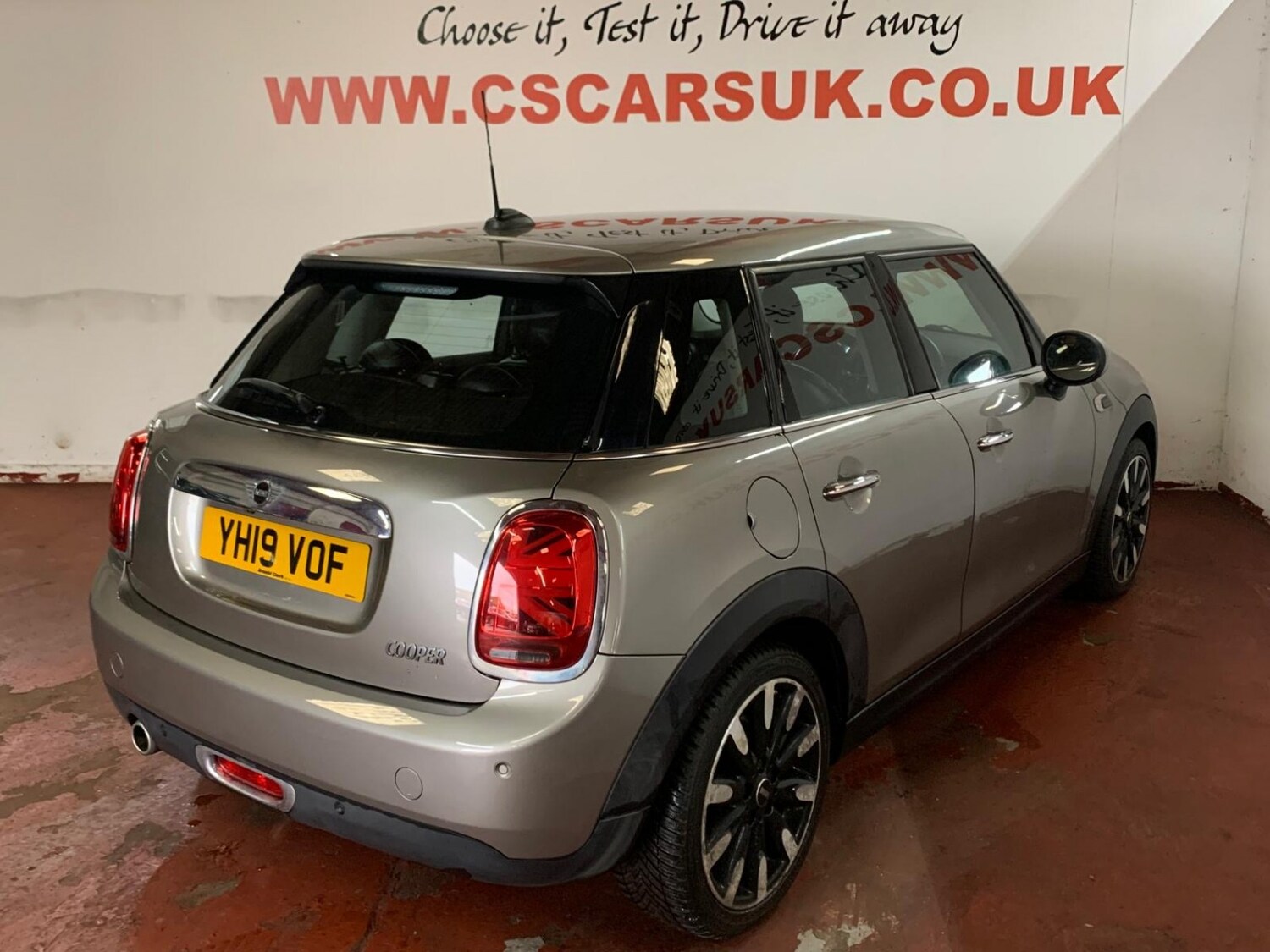 Used MINI Hatch 2019 for sale - 77721381: Photo 2