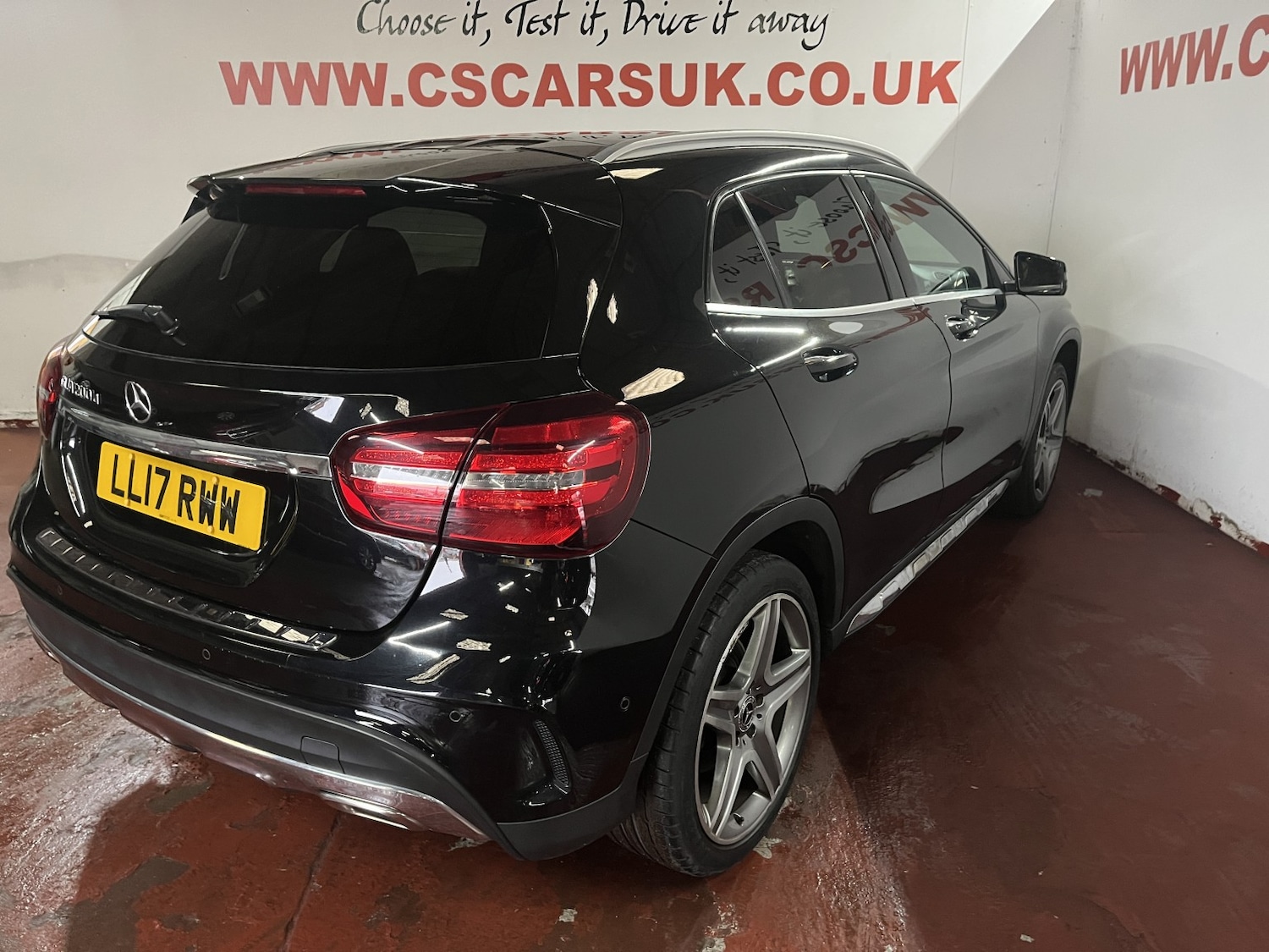 Used Mercedes-Benz GLA 2017 for sale - 77721361: Photo 2