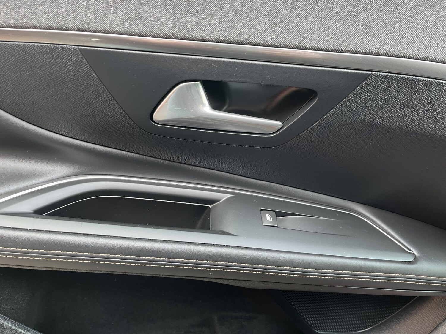 Used Peugeot 3008 2017 for sale - 77721295: Photo 29