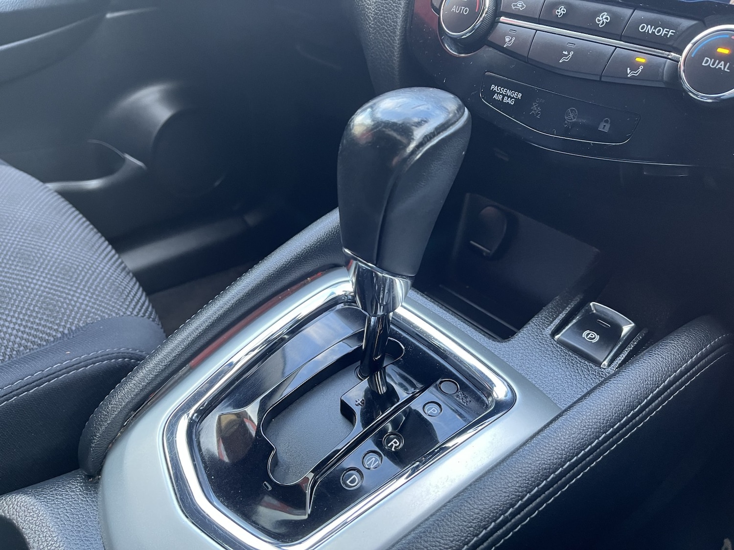 Used Nissan Qashqai 2015 for sale - 77721196: Photo 18