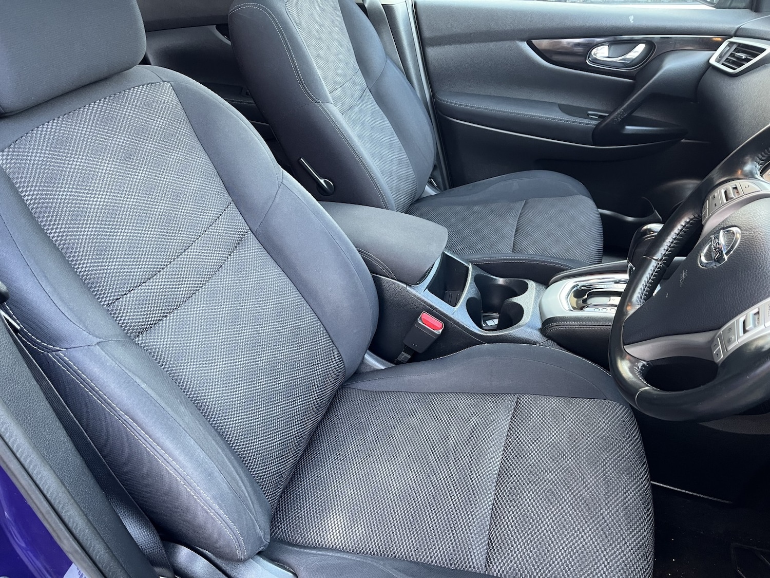 Used Nissan Qashqai 2015 for sale - 77721196: Photo 3