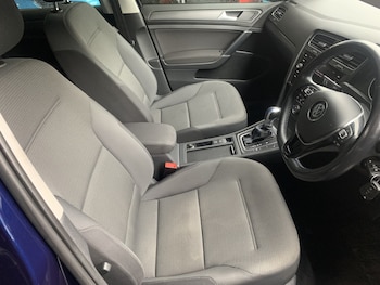 Used Volkswagen Golf 2019 for sale - 78599679: Photo