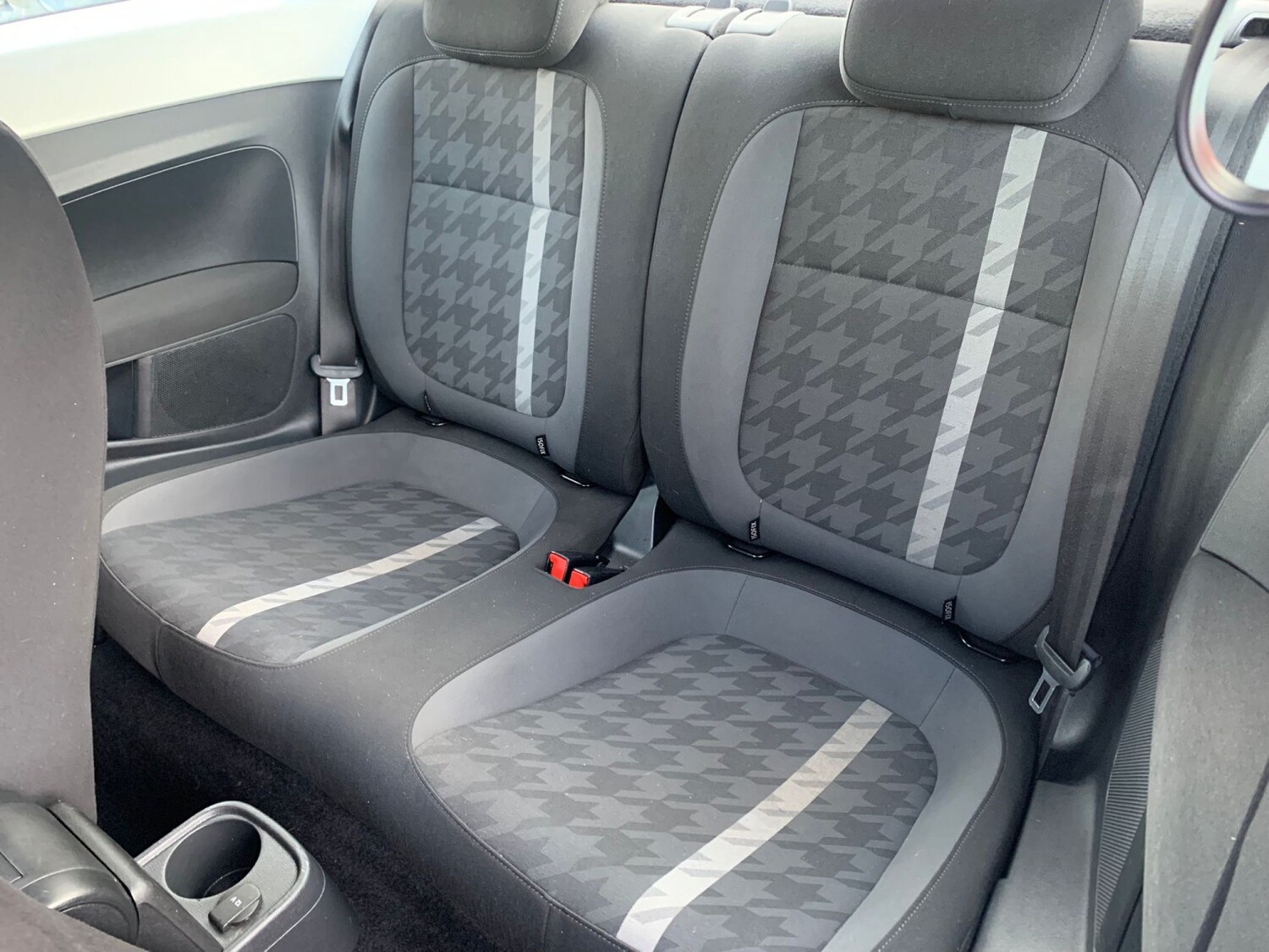 Used Volkswagen Beetle 2016 for sale - 77721231: Photo 11