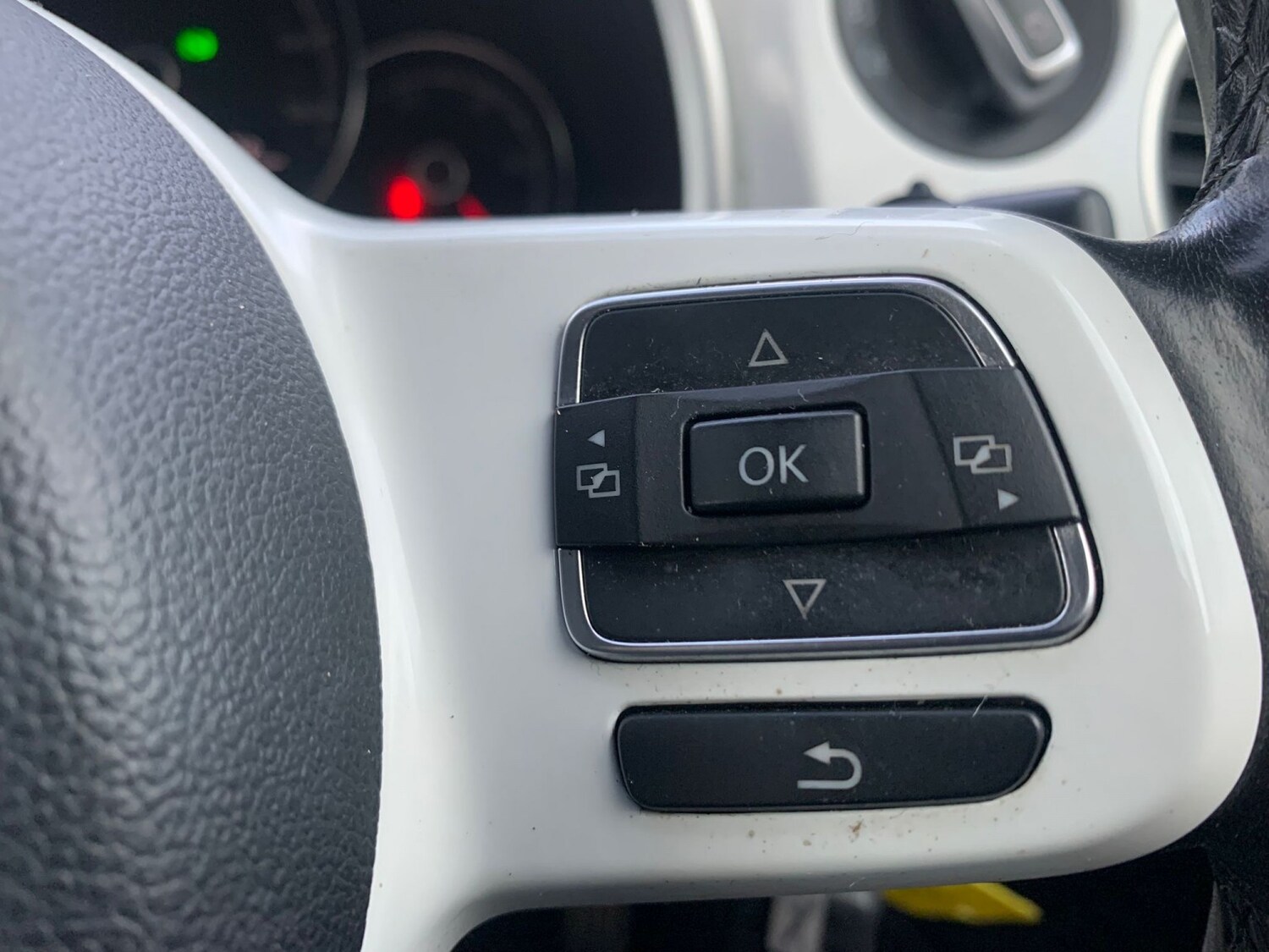 Used Volkswagen Beetle 2016 for sale - 77721231: Photo 21