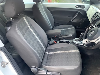 Used Volkswagen Beetle 2016 for sale - 77721231: Photo