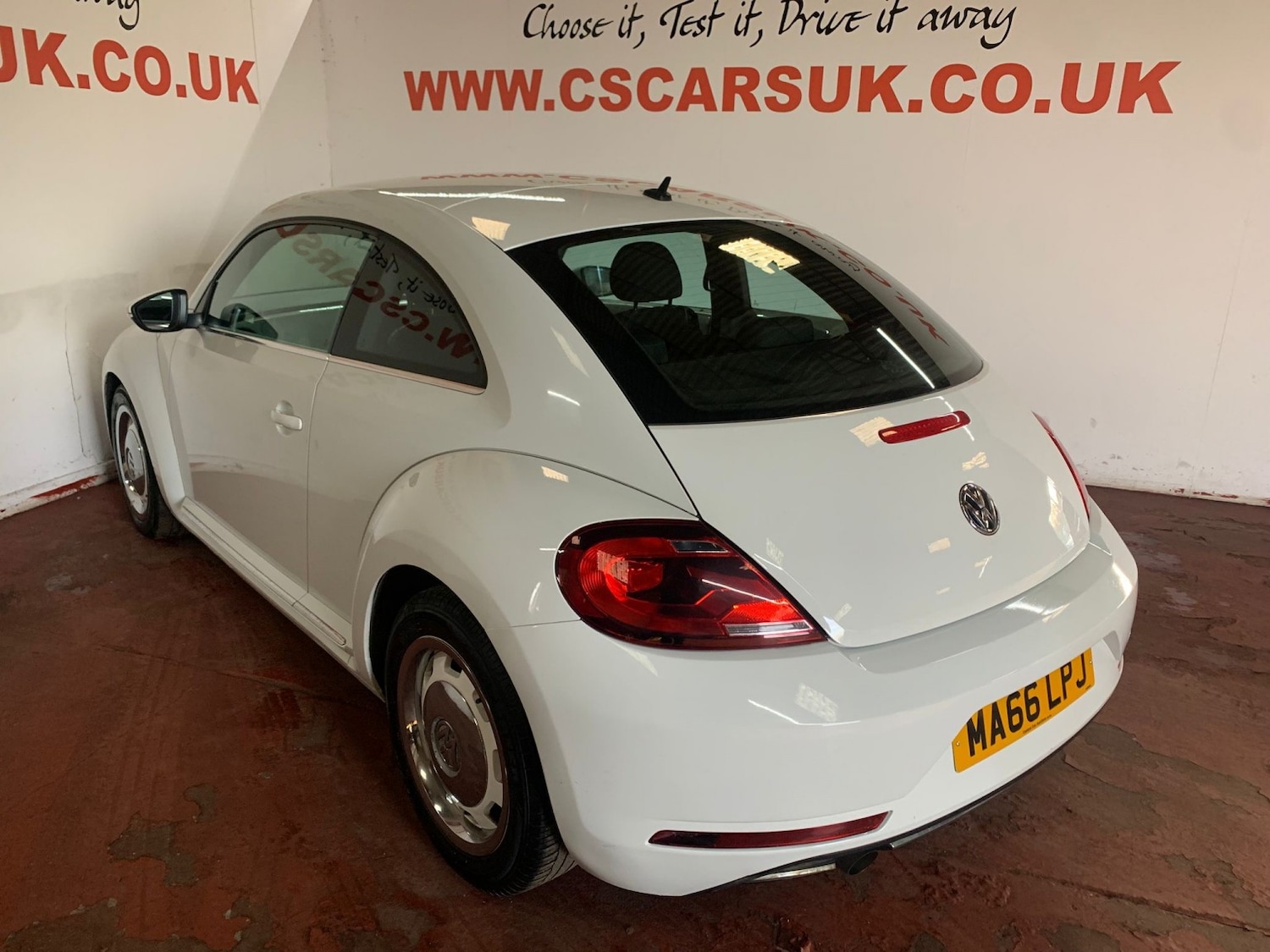 Used Volkswagen Beetle 2016 for sale - 77721231: Photo 5