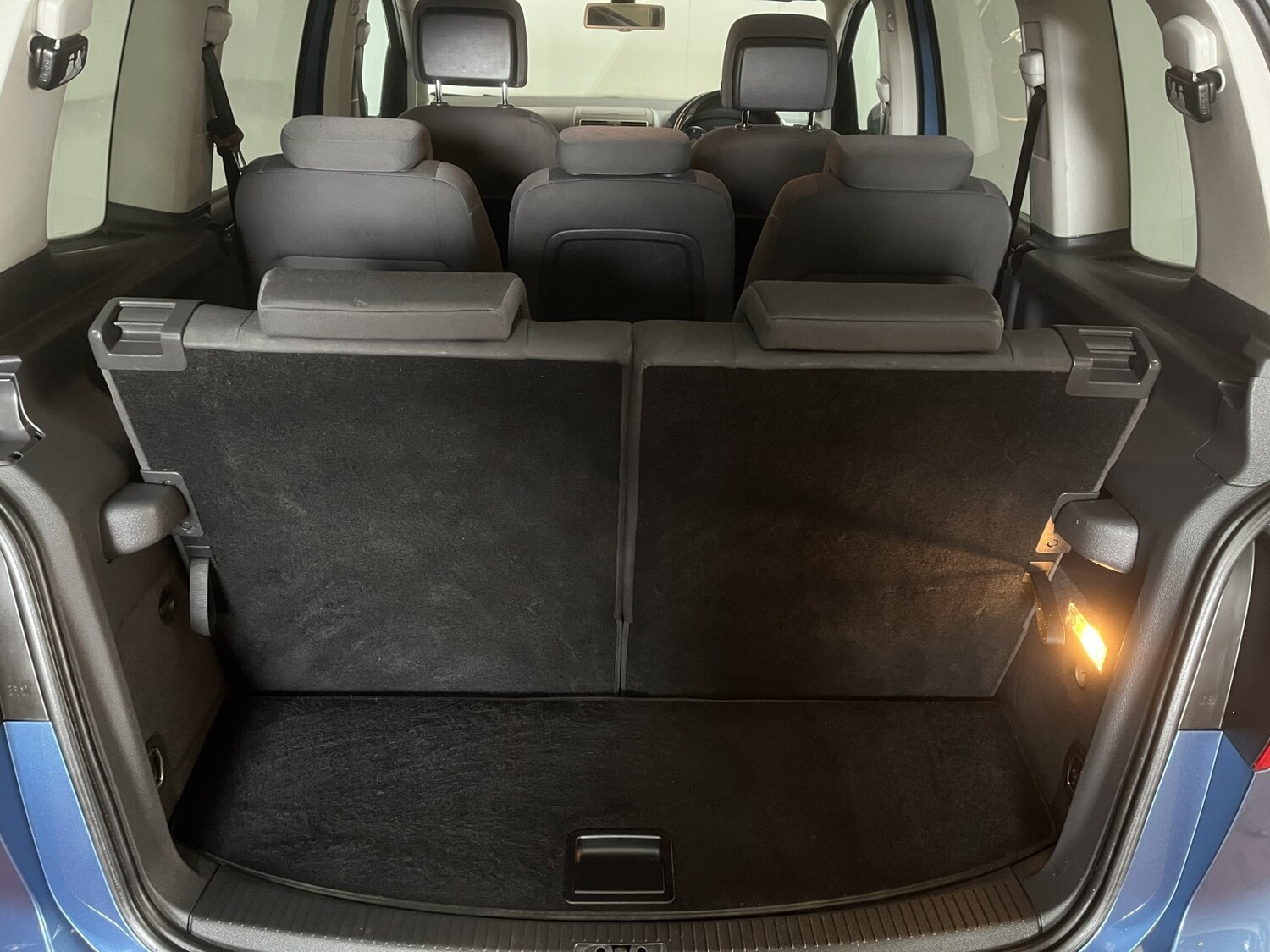 Used Volkswagen Touran 2014 for sale - 77735742: Photo 9