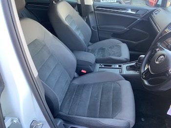 Used Volkswagen Golf 2018 for sale - 79326633: Photo