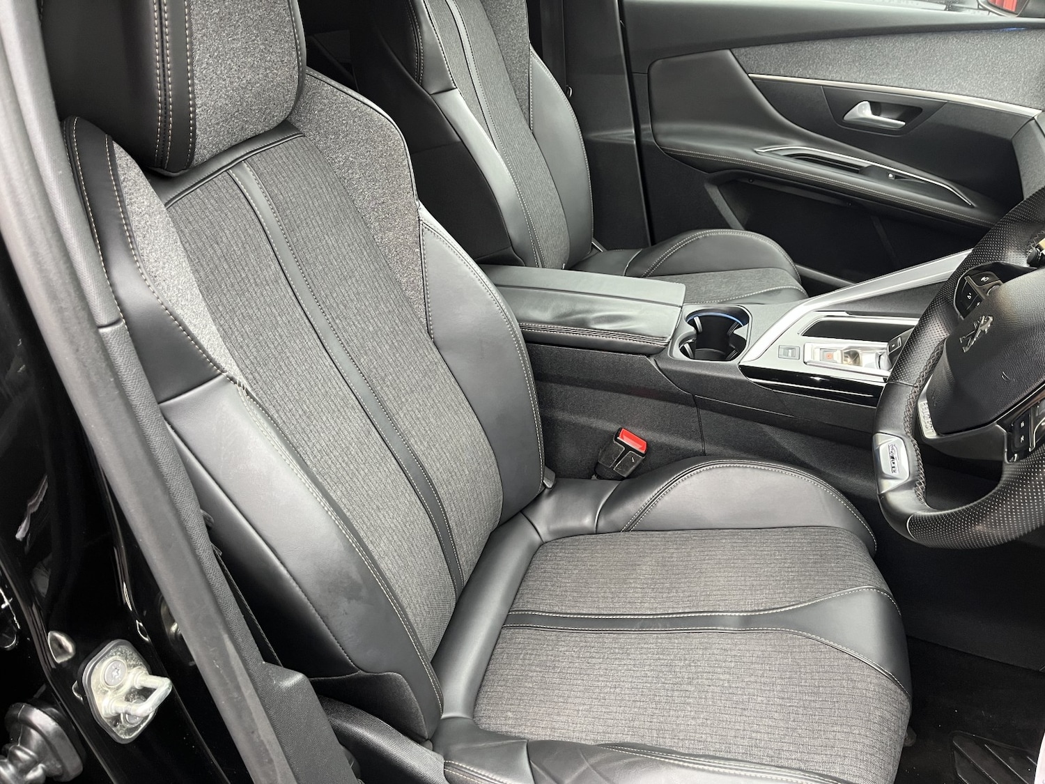 Used Peugeot 3008 2017 for sale - 78084518: Photo 3