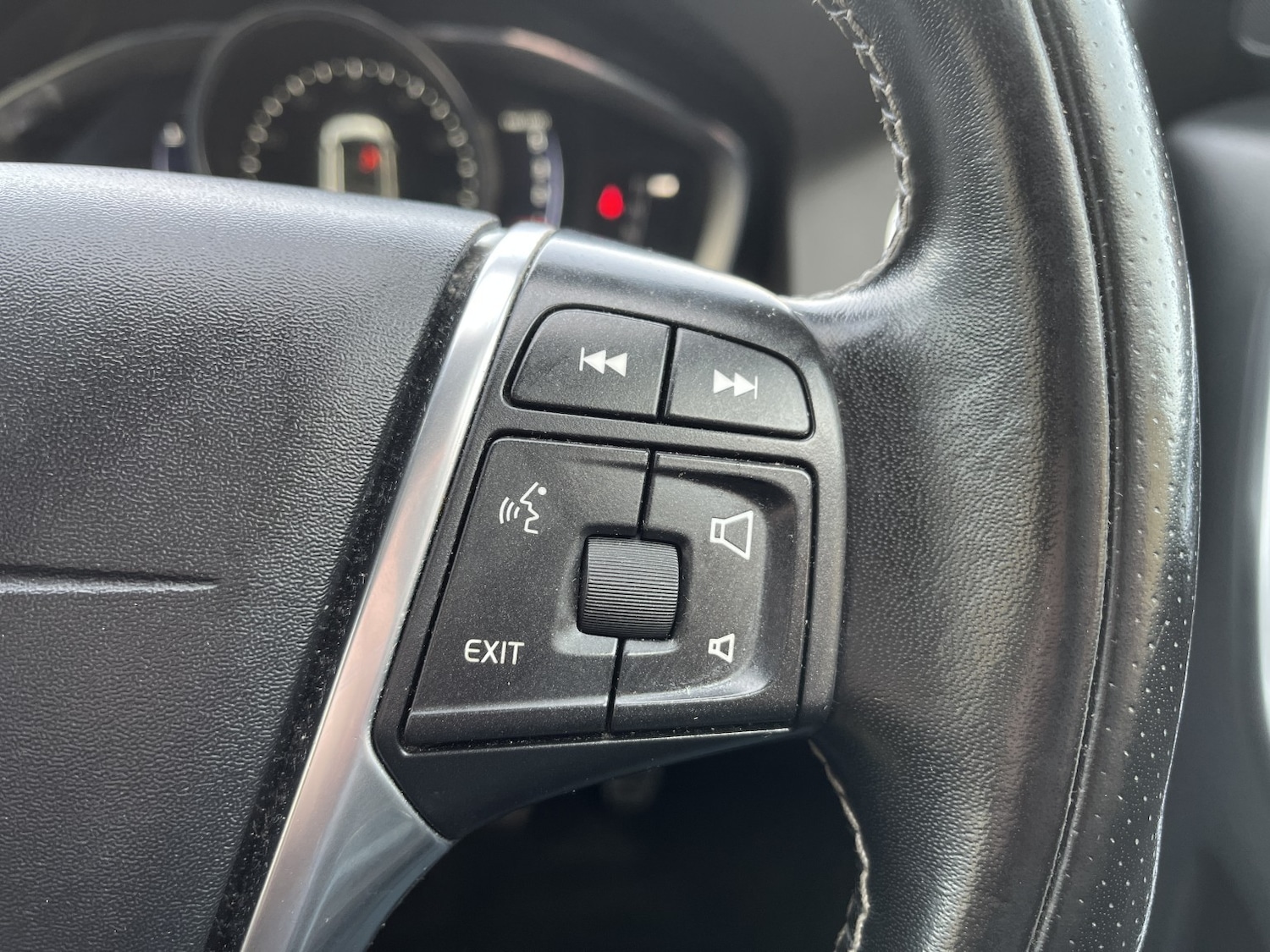 Used Volvo XC60 2017 for sale - 77735755: Photo 26