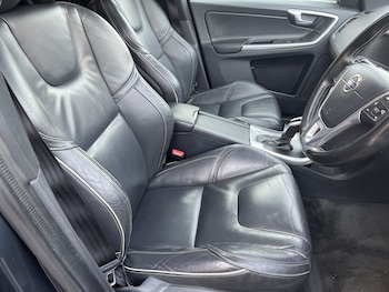 Used Volvo XC60 2017 for sale - 77735755: Photo