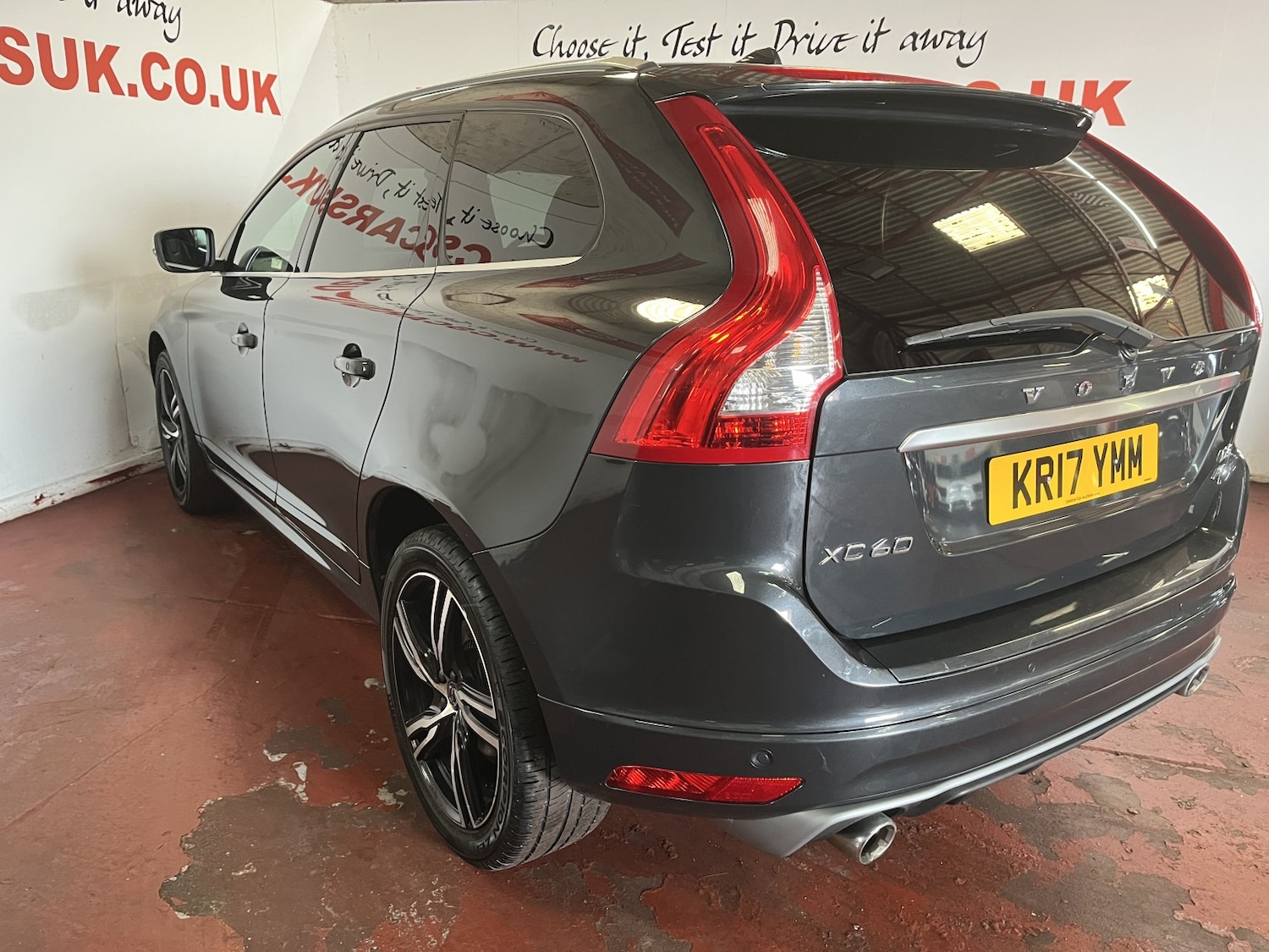 Used Volvo XC60 2017 for sale - 77735755: Photo 5