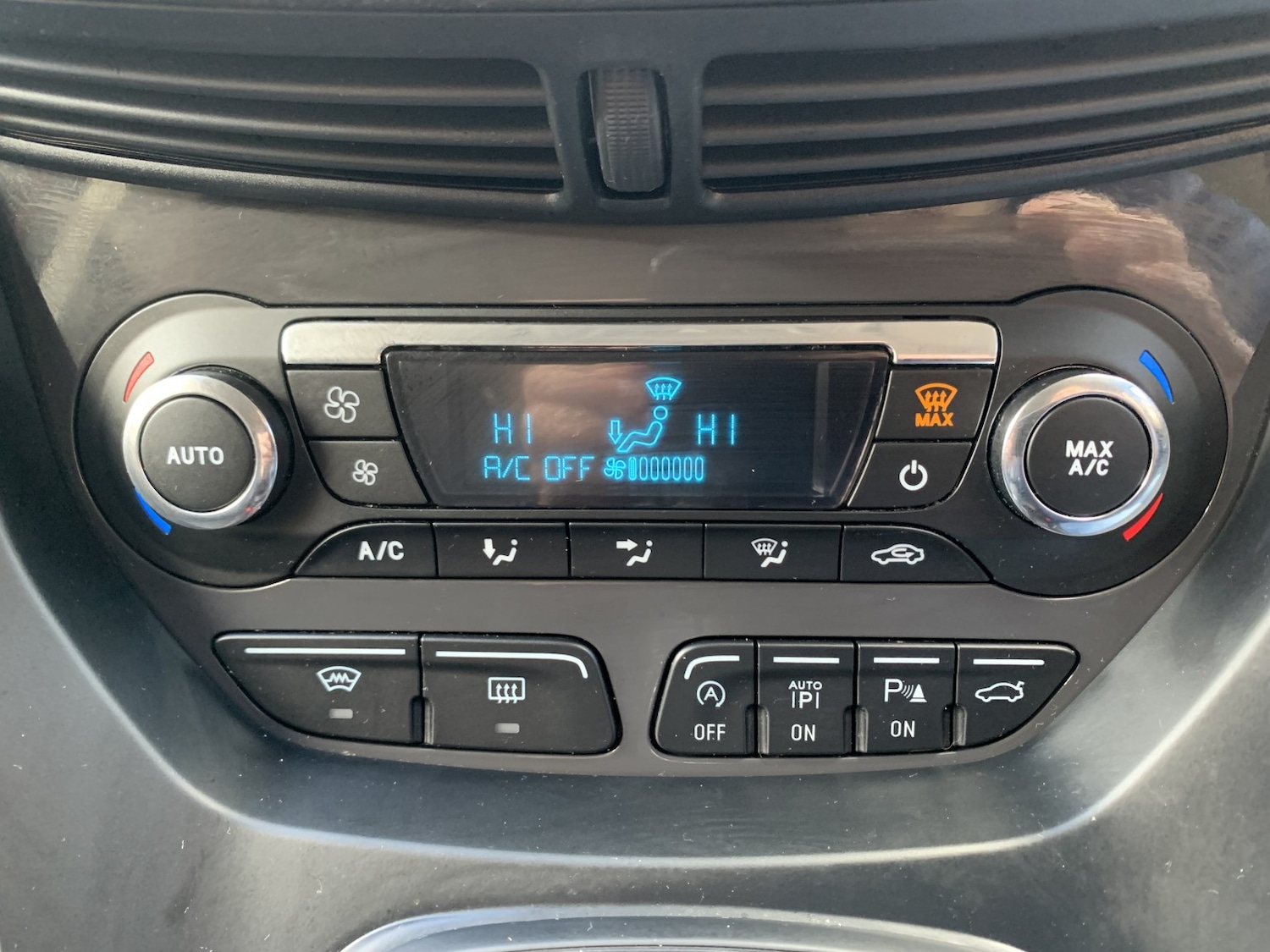 Used Ford Kuga 2016 for sale - 78045576: Photo 25