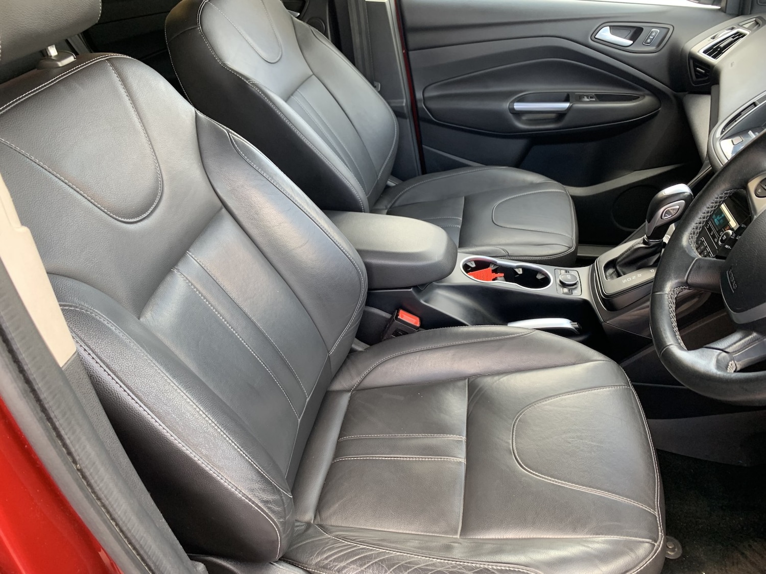 Used Ford Kuga 2016 for sale - 78045576: Photo 3