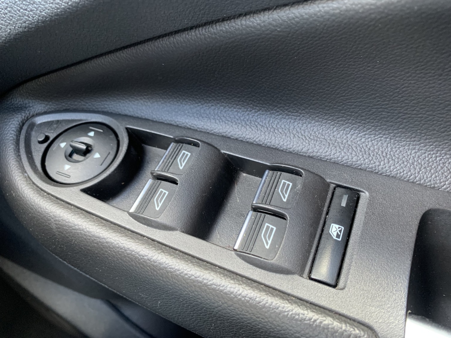 Used Ford Kuga 2016 for sale - 78045576: Photo 34