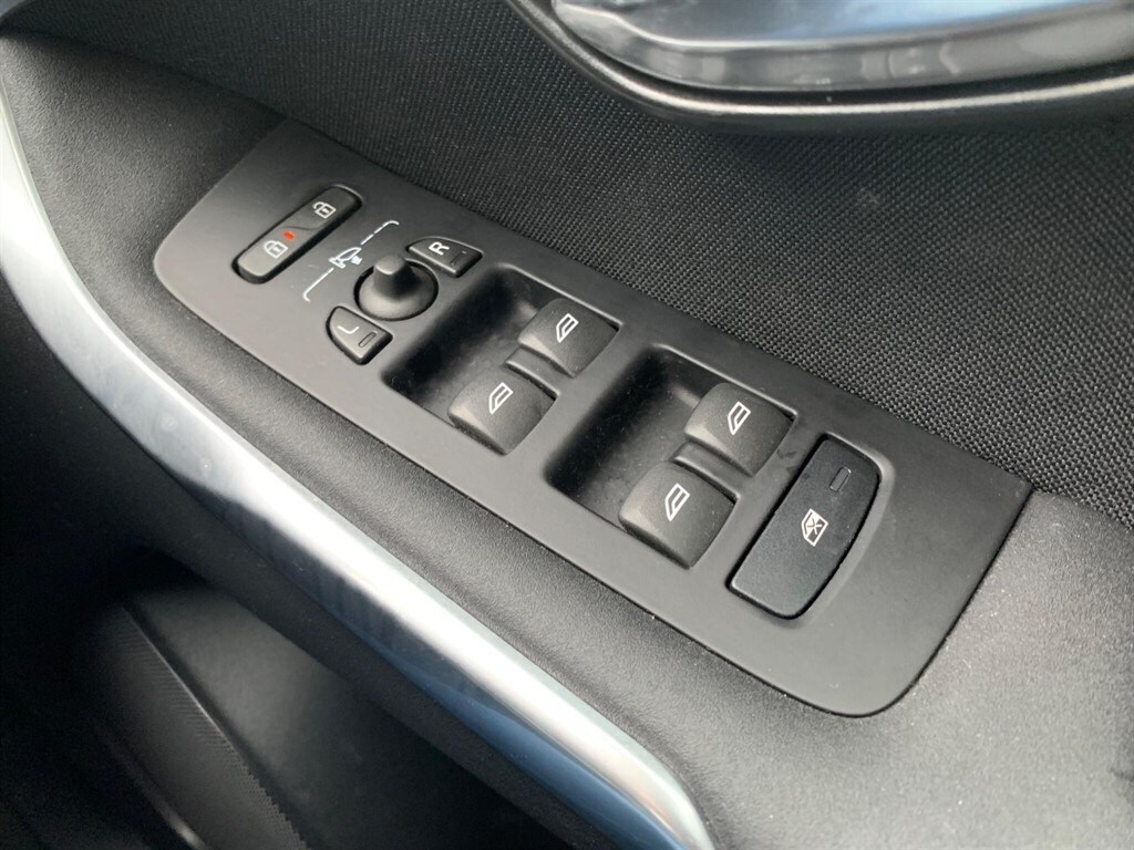 Used Volvo V40 2014 for sale - 77721286: Photo 33