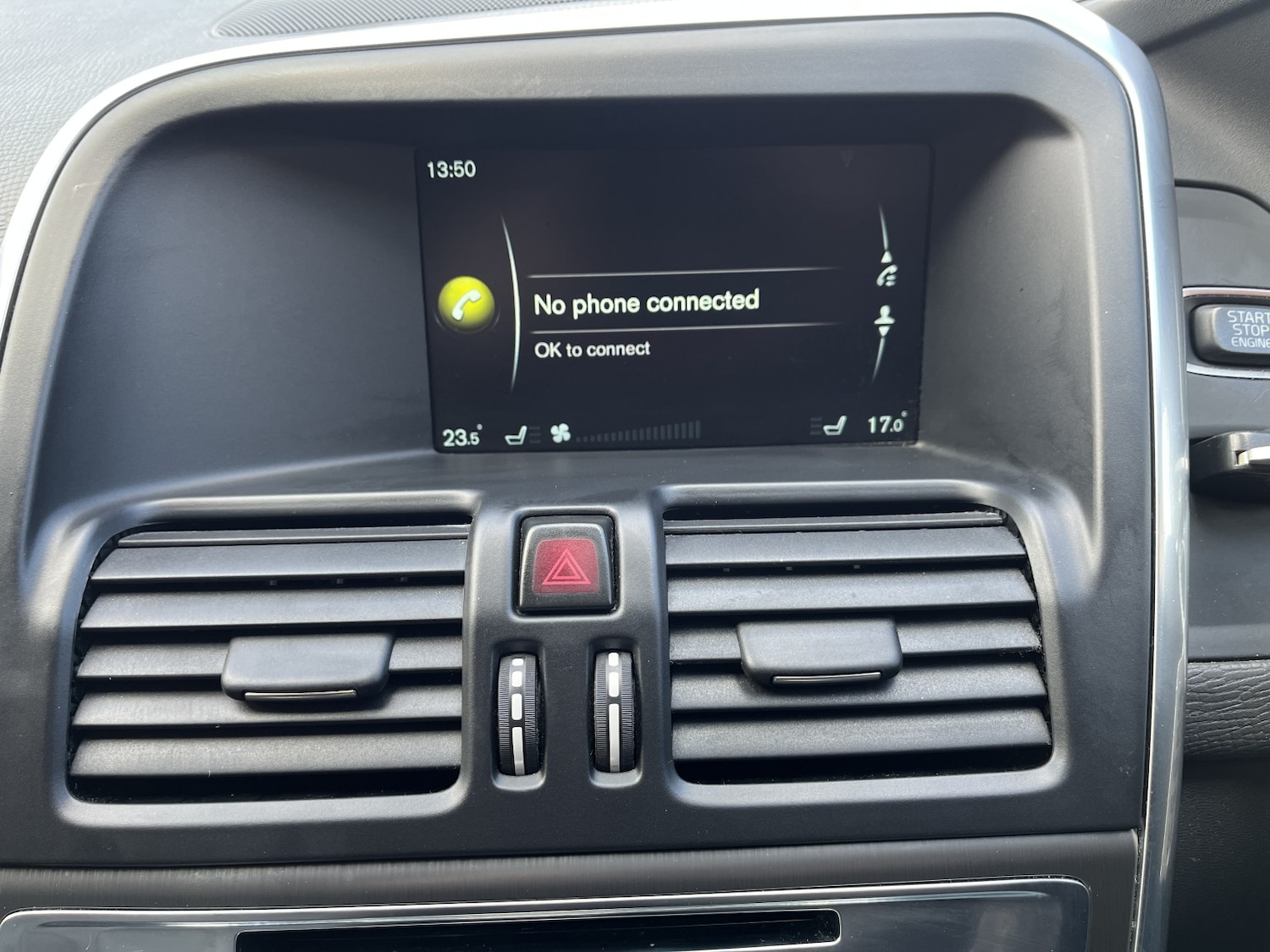 Used Volvo XC60 2015 for sale - 78213492: Photo 20