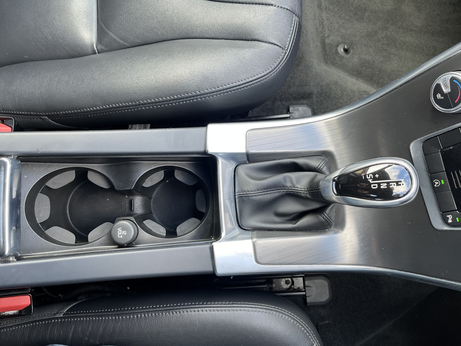 Used Volvo XC60 2015 for sale - 78213492: Photo 28