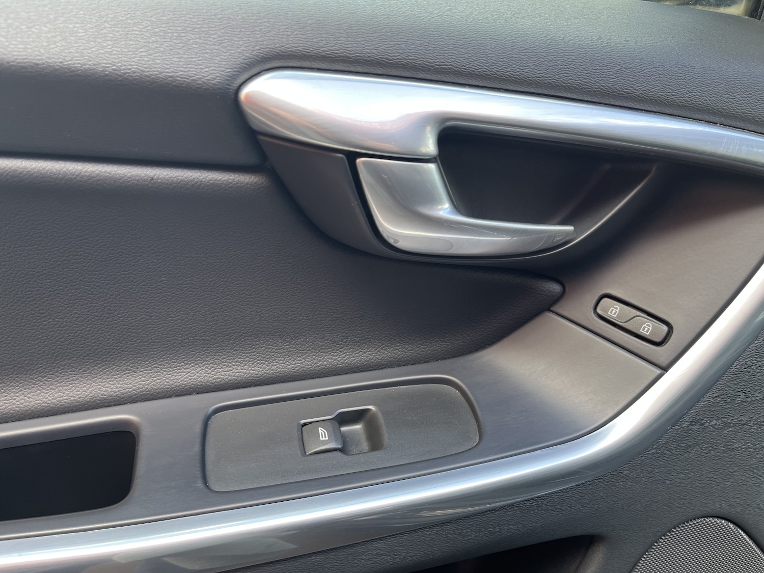 Used Volvo XC60 2015 for sale - 78213492: Photo 31