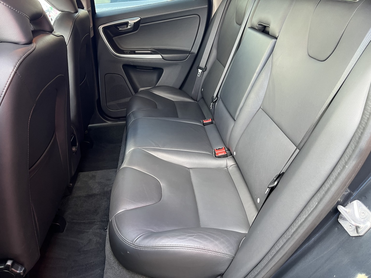 Used Volvo XC60 2015 for sale - 78213492: Photo 6