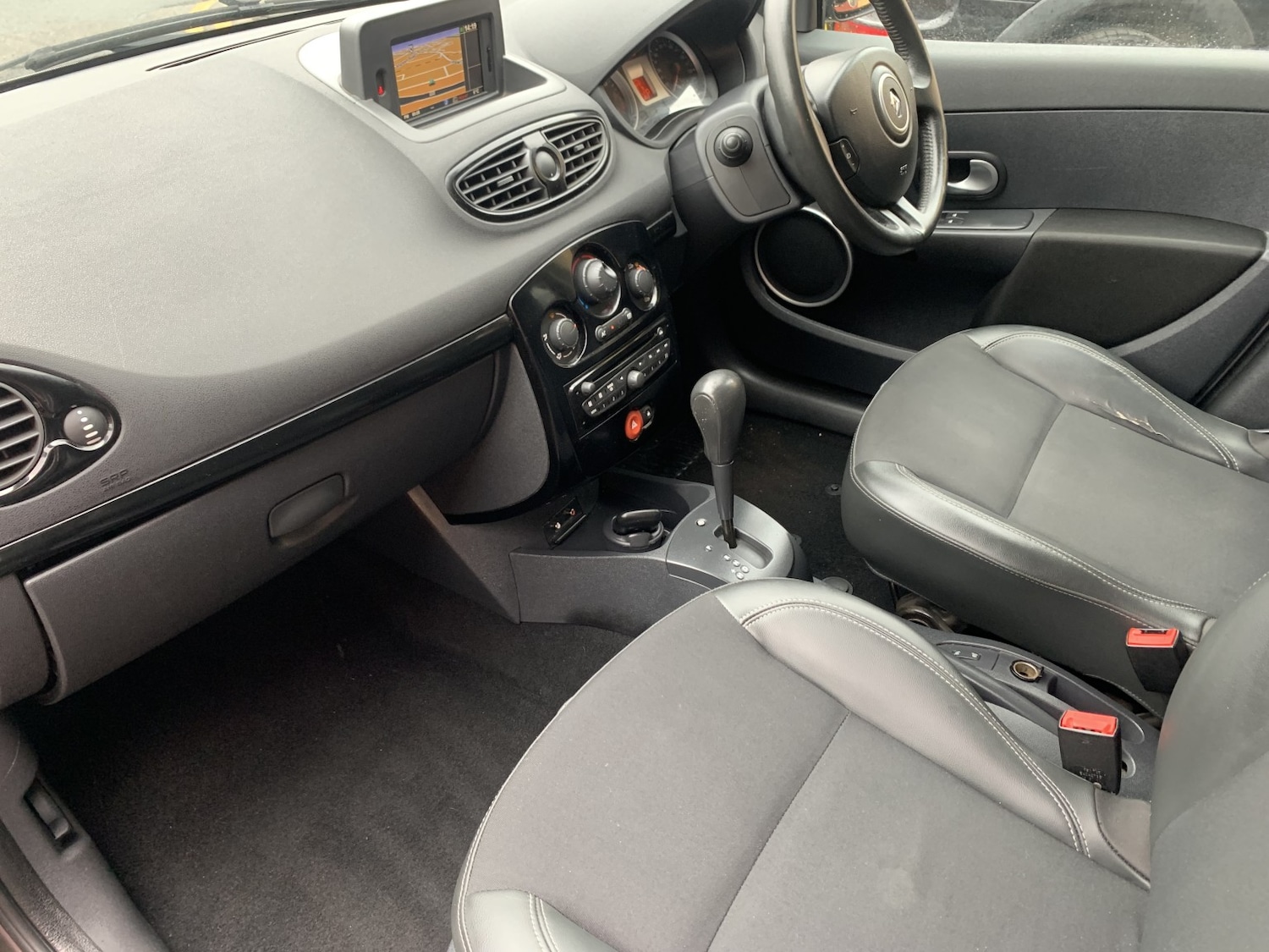 Used Renault Clio 2012 for sale - 78064190: Photo 27